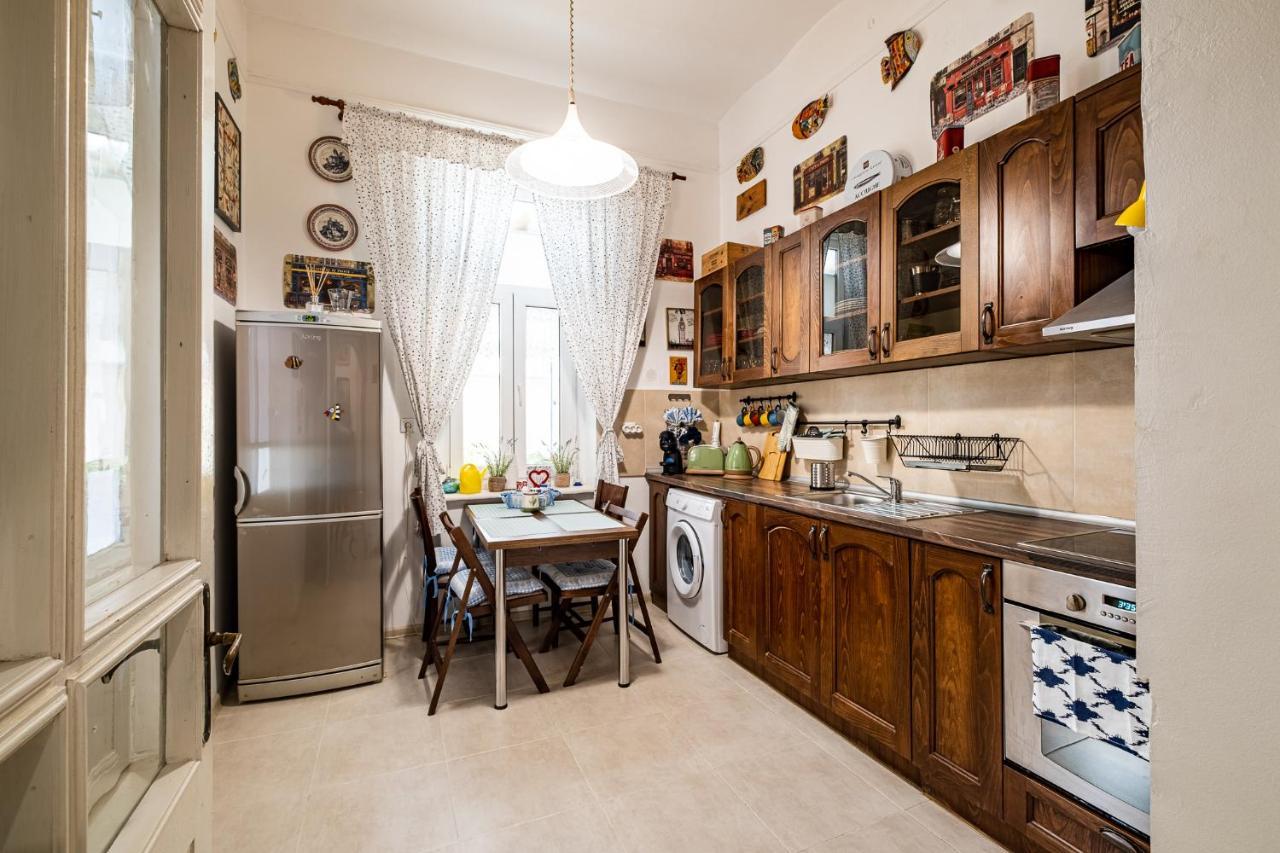 Aristocratic 2Bdrm Central Apartment Varna Buitenkant foto